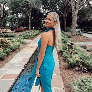 AU dress